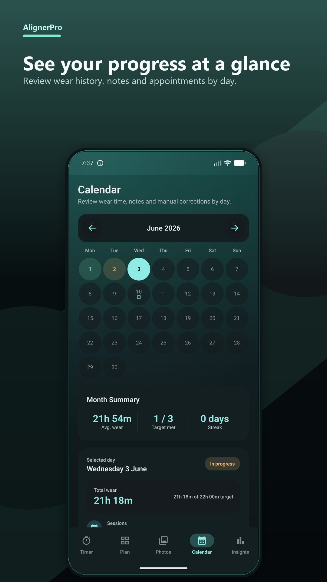 AlignerPro calendar view showing daily wear totals, sessions, notes and appointment history